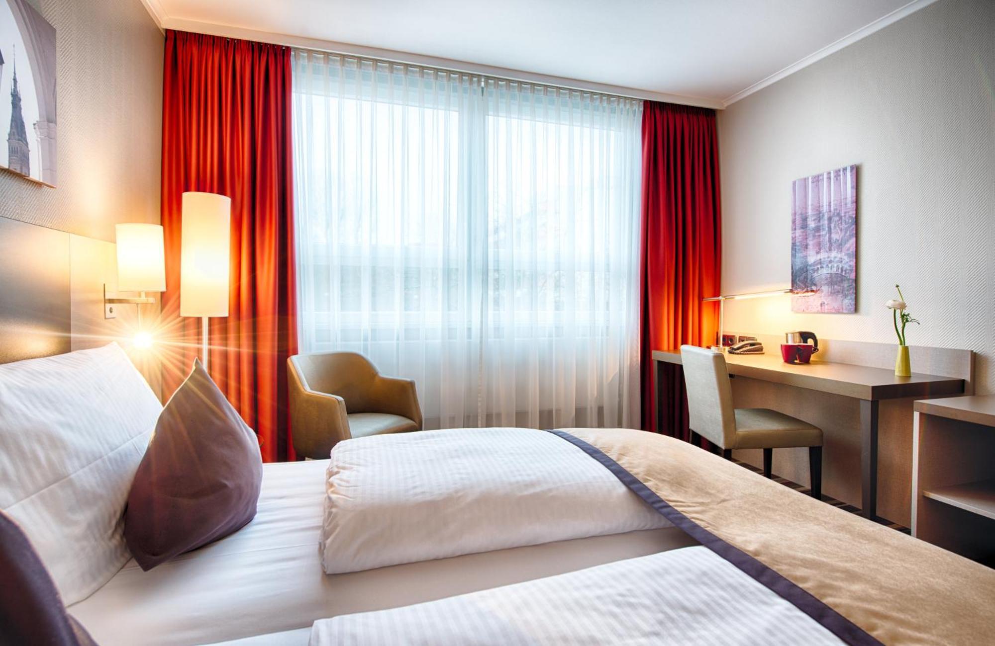 Leonardo Hotel Hamburg City Nord Exterior foto